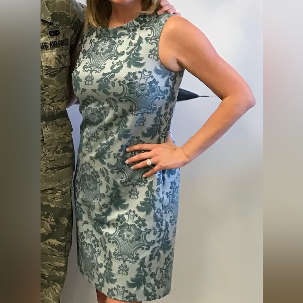 Knee length dress with rich details